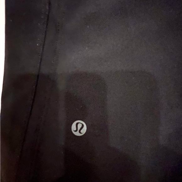 Men’s lululemon sport shorts - Picture 4 of 5